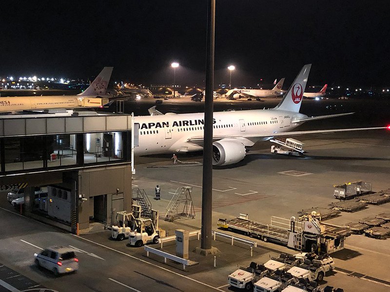 One of JAL's B787 Dreamliners preparing for takeoff at Narita airport.