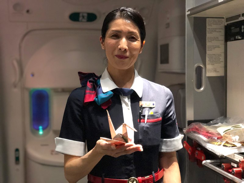 I got an origami lesson from one of JAL's friendly cabin crew.